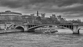Paris    |   6  /  25    | 